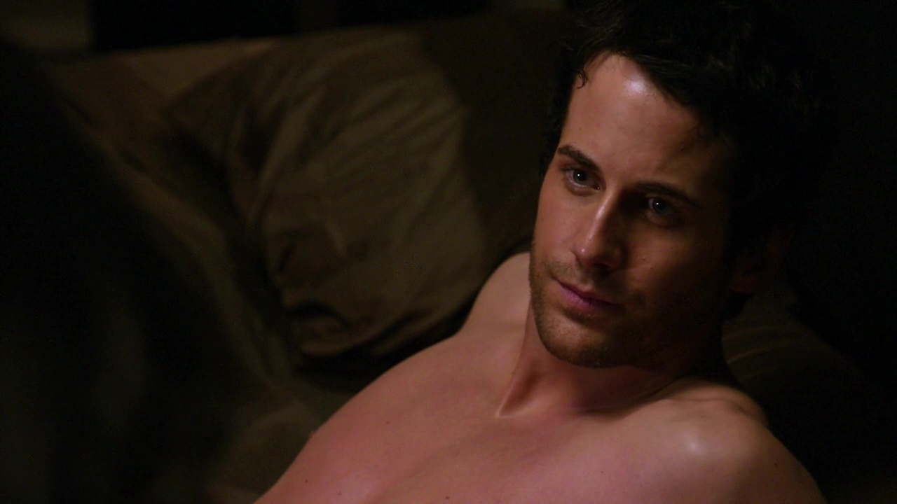 Niall Matter shirtless in 'Melrose Place' (the 2009 re-make) - S0...