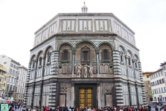 Battisterio de San Giovanni en la Plaza del Duomo de Florencia