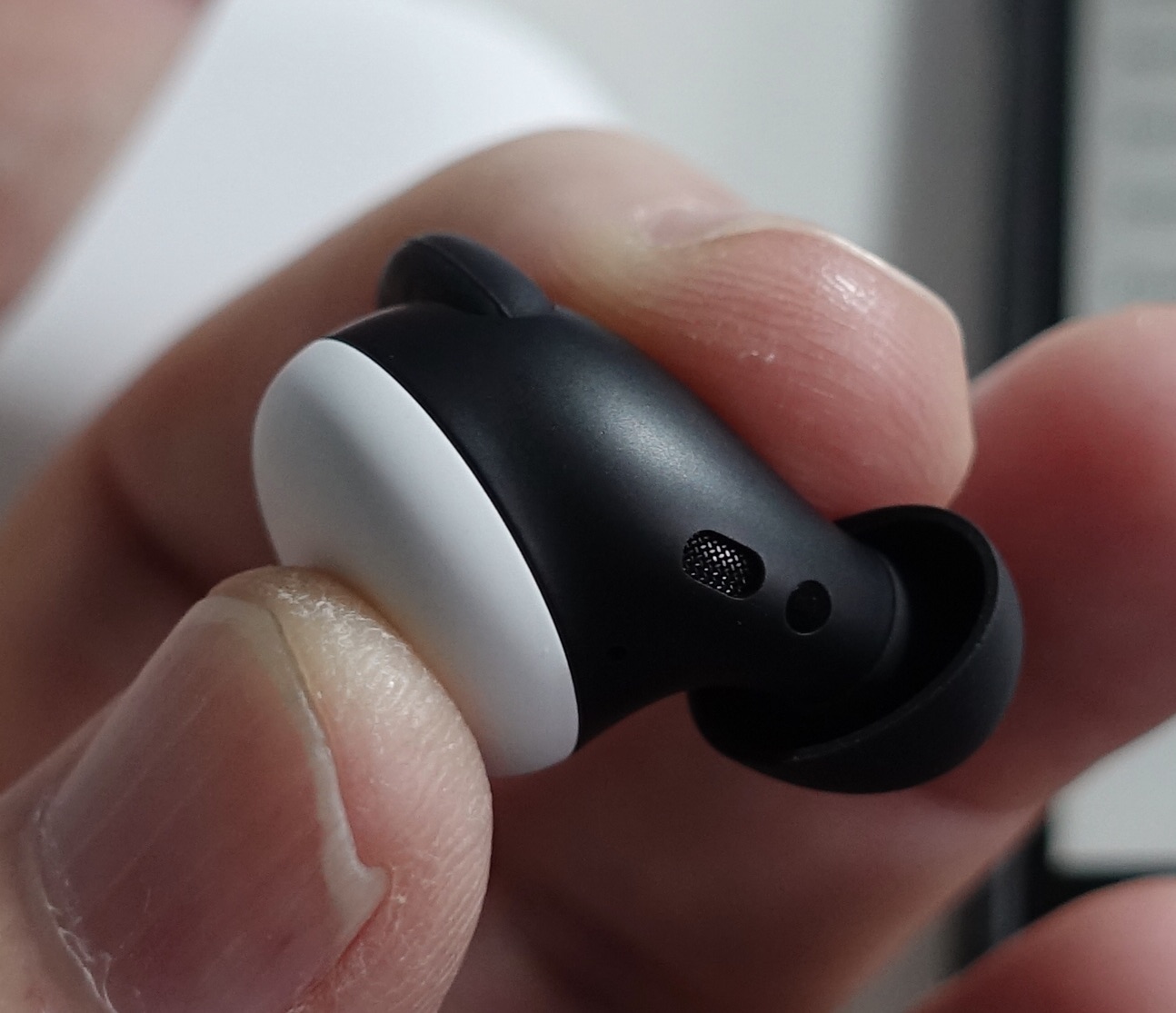 marxy's musing on technology: Google Pixel Buds vs AirPods Pro for an ...