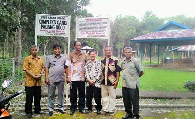 Kawasan wisata sejarah Candi Padang Roco di kawasan Nagari Siguntur