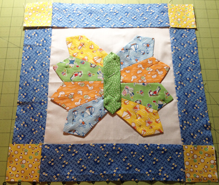 Happy Dresden Plate Quilts