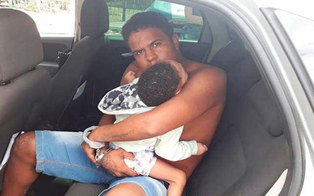 Suspeito de homicídio faz afilhado de refém ao ser preso em Feira de Santana