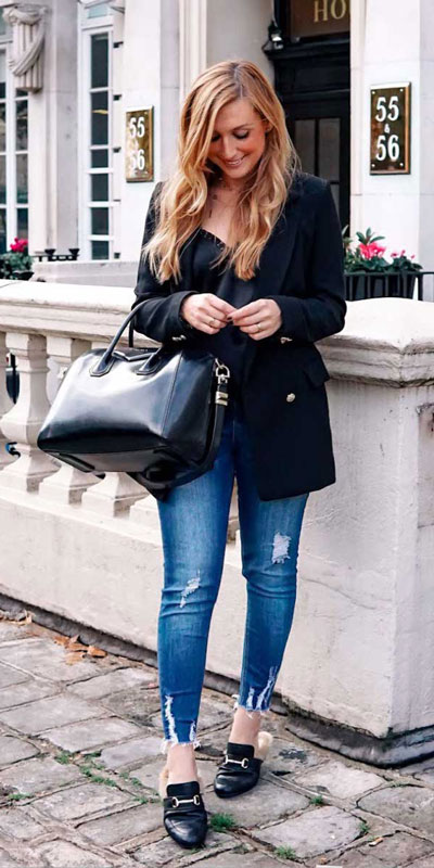 Perfect Instagram worthy outfits? See these 25 Breathtaking Fall Outfits for Going out. Women's Style + Date Outfits via higiggle.com | blazer + jeans outfits | #falloutfits #dateoutfits #casualoutfits #blazer