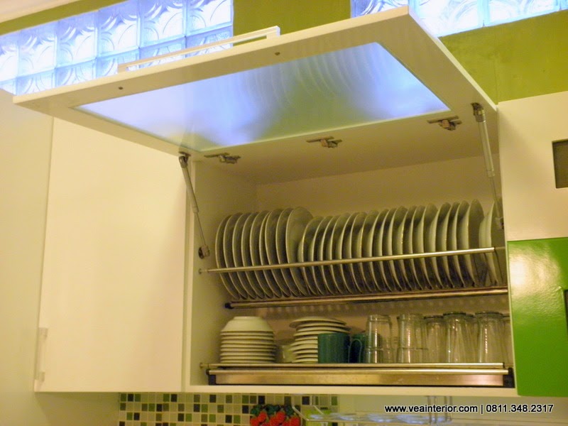 Design Rumah Idaman: Ide Kreatif Rak Piring Gantung