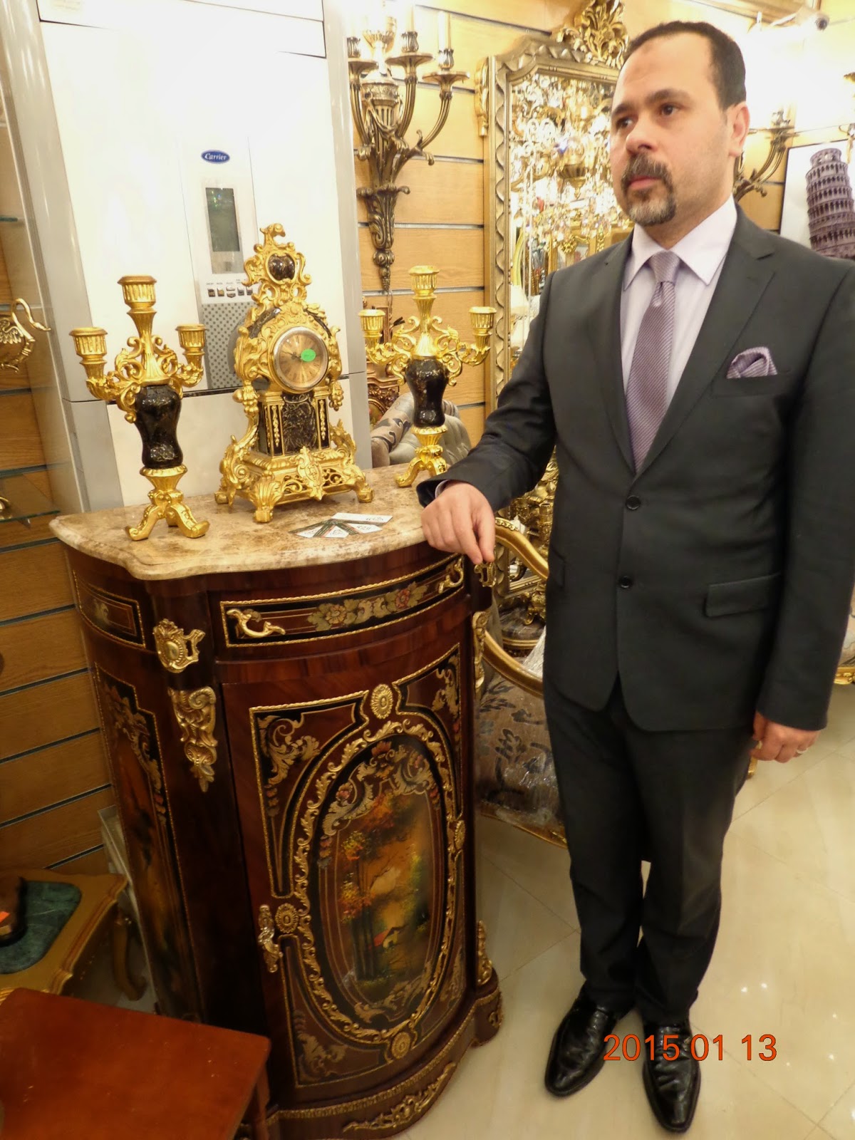 يحيي اللقاني في معرض وليد الصفتي ل نجف قنديل مصر ديكور يحيي