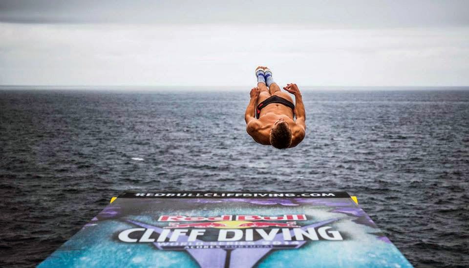 Red Bull Cliff Diving O REGRESSO AOS AÇORES, VILA FRANCA DO CAMPO (vídeo) Um Olhar Povoacense