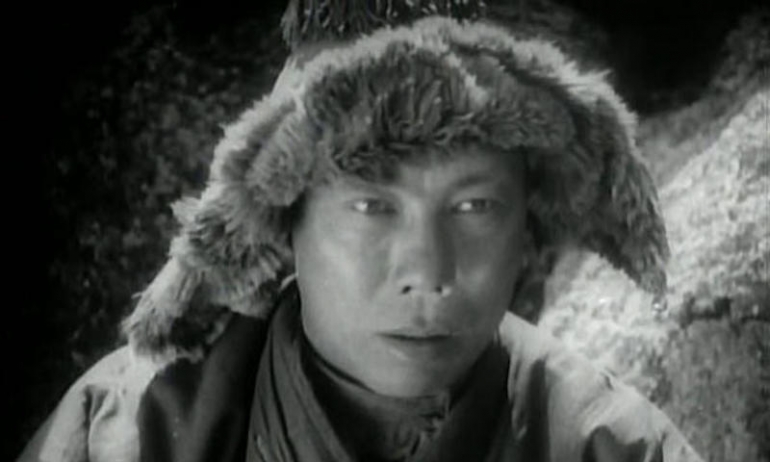 va de vagos cine Tempestad sobre Asia (1928)