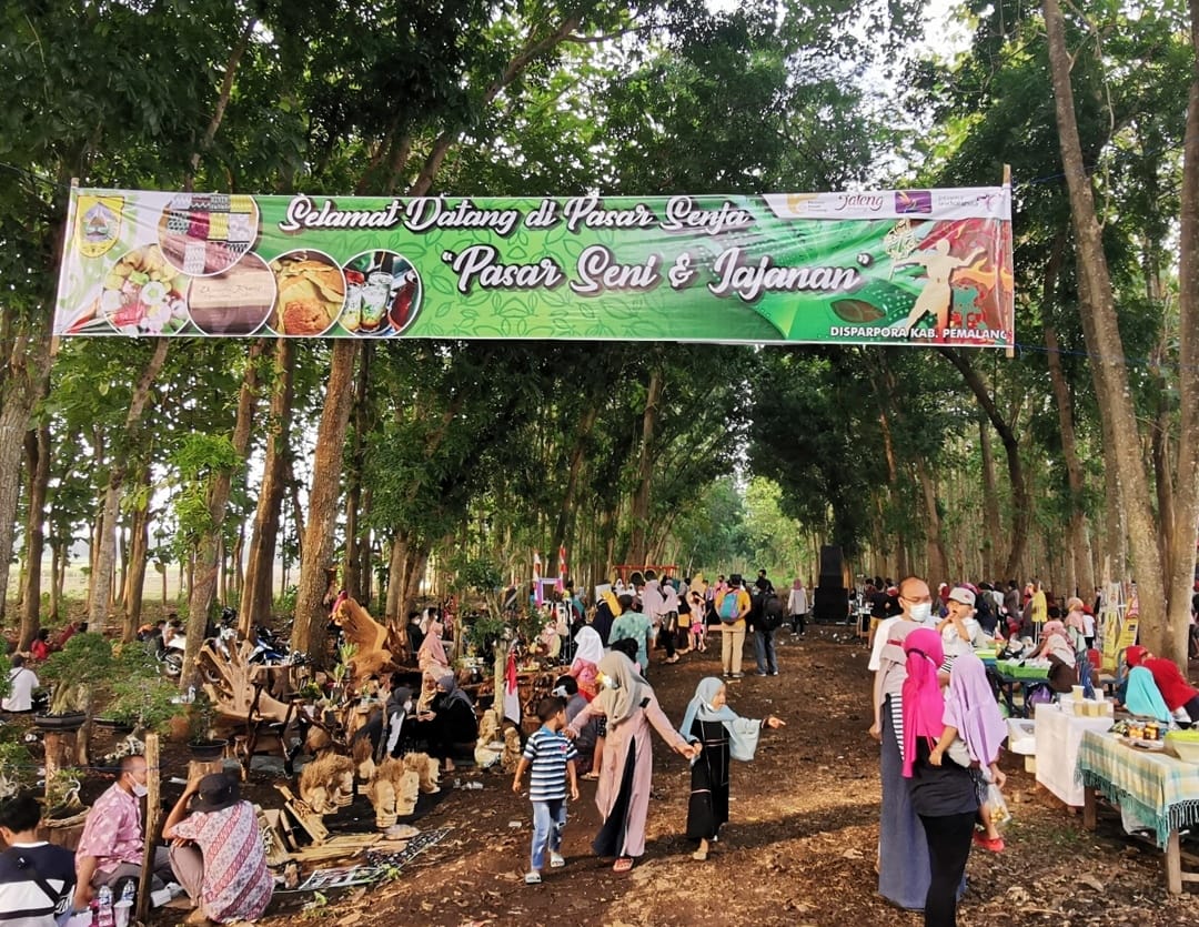 Pasar Senja Desa Peguyangan Hadirkan Seni dan Jajanan Khas Pemalang Pasar Senja Desa Peguyangan Hadirkan Seni dan Jajanan Khas Pemalang