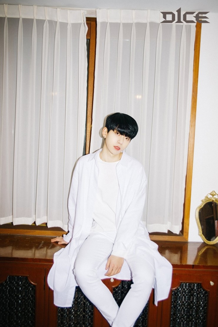 우진영 박우담 그룹 개인별 컨셉포토 모음 + 주말 홍대 사진 | 인스티즈