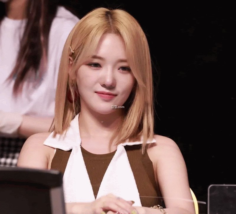 [연예] [움짤]         [겨드랑이] 예쁜 노지선 ㅓㅜㅑ -  와이드섬