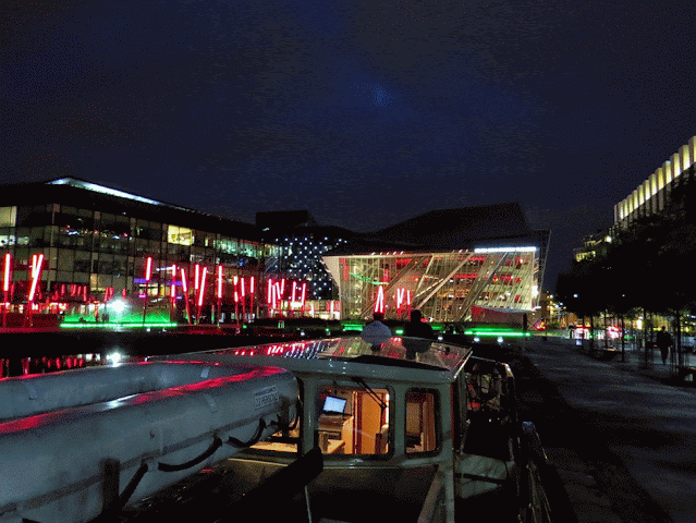 Animated GIF of our Dublin Canal Cruise parked in Grand Canal Dock
