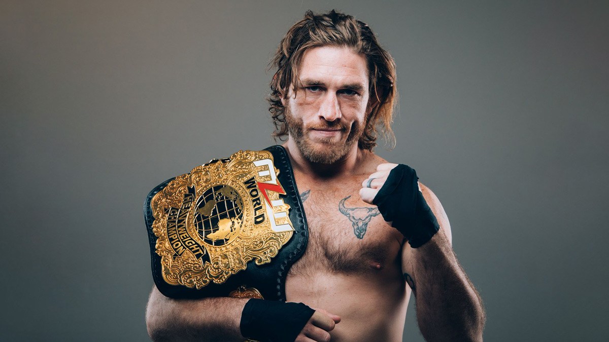 Tom Lawlor anuncia que testou positivo para o COVID-19