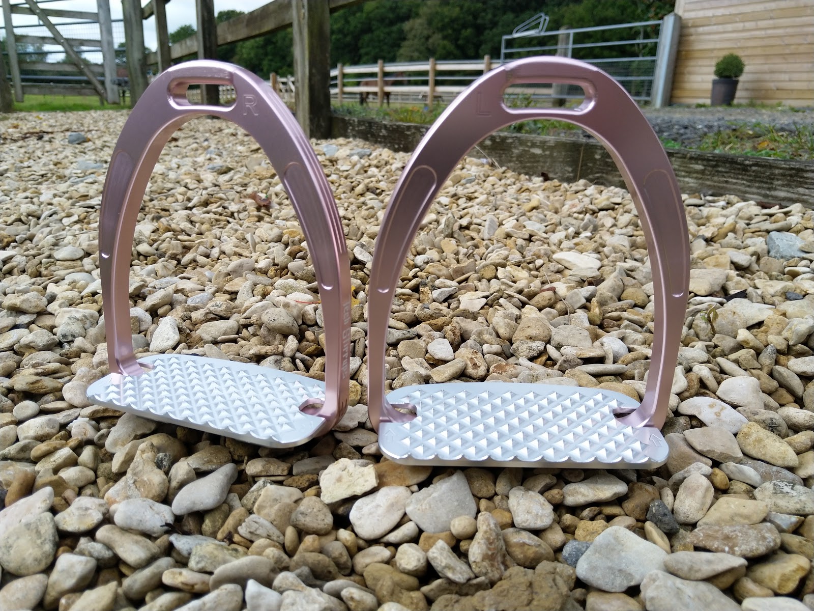 Roosa's Horsey Life Tech Stirrups Athena product review