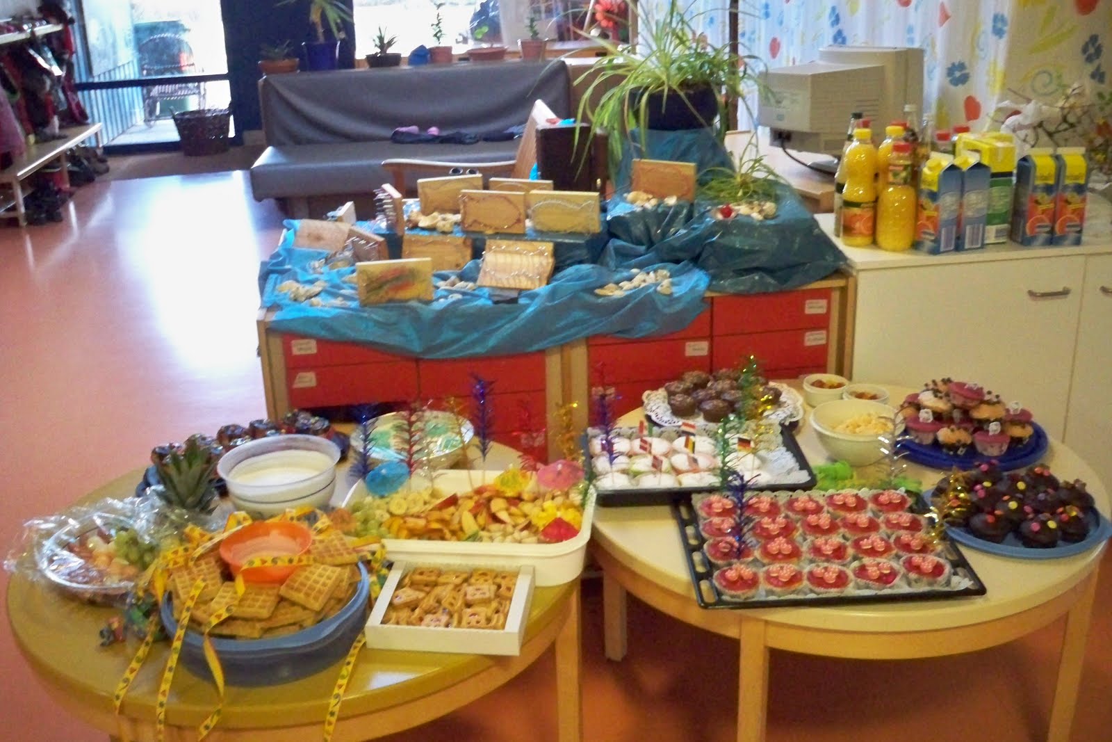  Reflexions: FASCHING (Carnival in Kindergarten) 