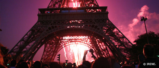 Celebrating New Year&#039;s in Paris 2013 | travel-world