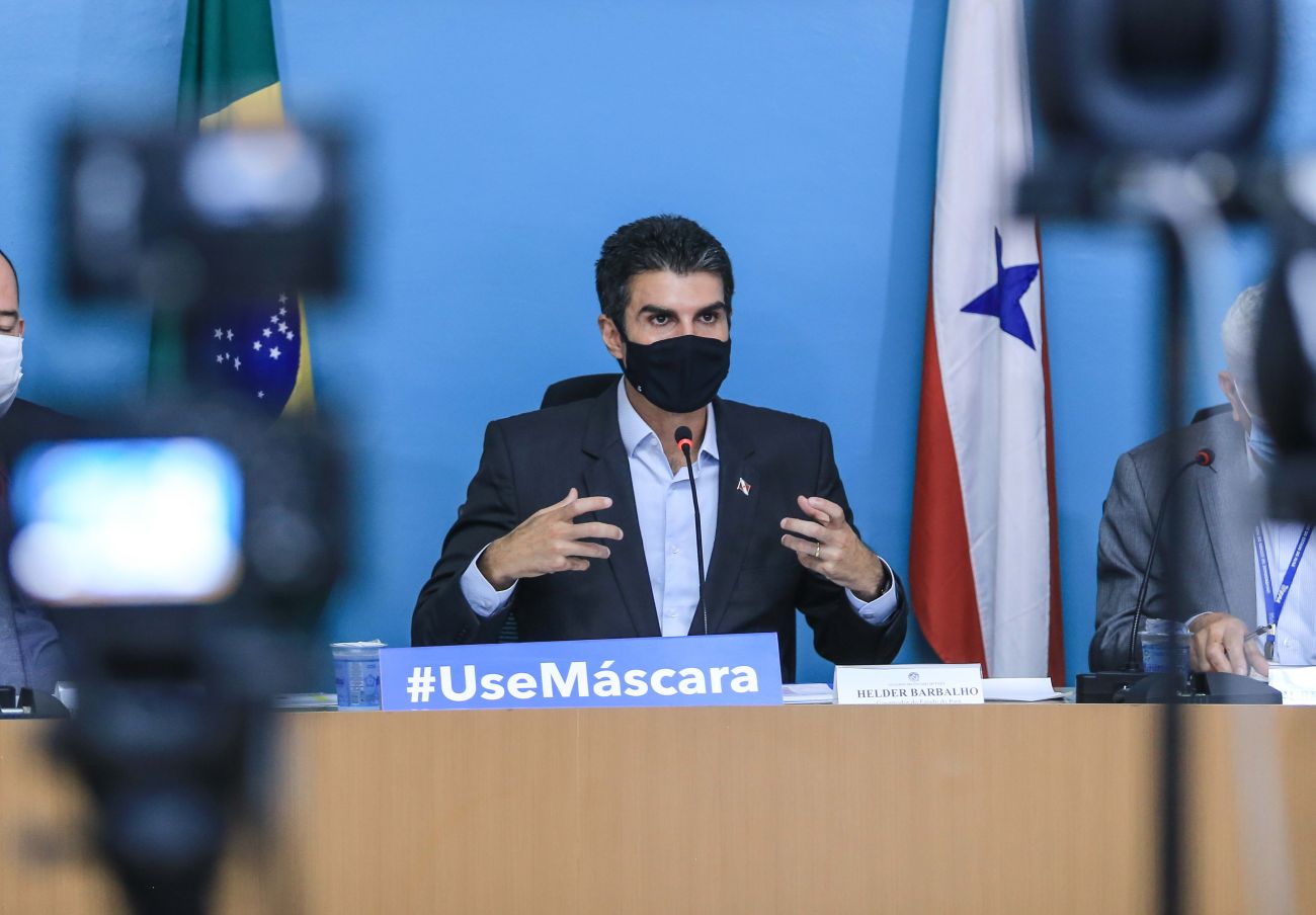 Helder anuncia para 2 de agosto a volta às aulas presenciais da rede estadual de ensino