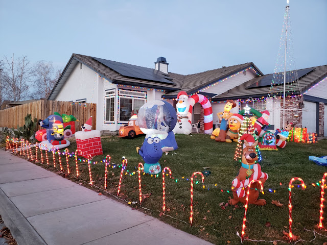 Inflatable Christmas Yard Decorations