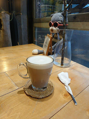 【野柳貓咪咖啡廳】海景咖啡廳——一粒沙咖啡館 Elisa cafe｜甜點、披薩、Wi-Fi（文內有菜單）　紅茶歐蕾