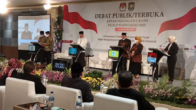 Debat Sengit, Paslon 01 dan Paslon 03 Debatkan Pendidikan Gratis di Purworejo