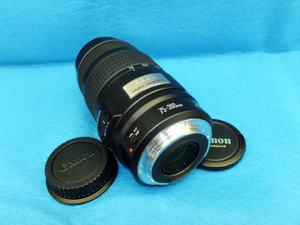 CAMERA AND LENS 2ND: Canon Lens EF75-300mm F4-5.6 IS USM(SOLD)