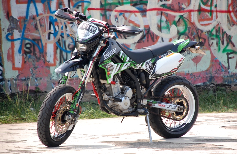 Супермото Kawasaki