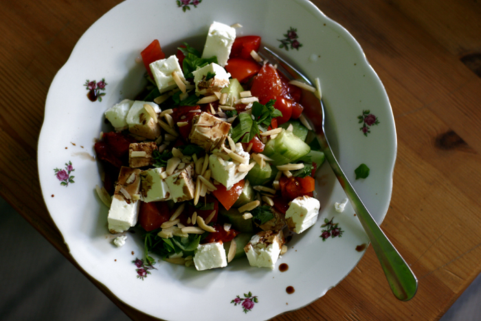 Original Griechischer Salat Mit Feta Complete you can continue read ...