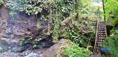 air terjun kabut pelangi