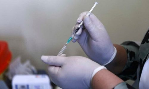 Ο τρόπος με τον οποίο θα γίνουν οι εμβολιασμοί που αναβλήθηκαν λόγω κακοκαιρίας, αναλύθηκε στην ενημέρωση των διαπιστευμένων συντακτών για τον κορωνοϊό από τον Υπουργό Υγείας Βασίλη Κικίλια.