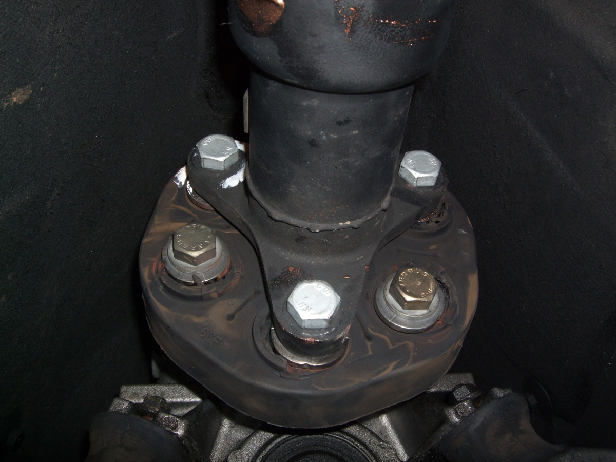 E46 Worn Propshaft Centre Bearing Replacement [Visual Guide]