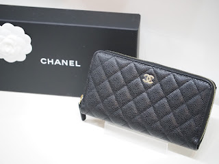次の給料日までの助っ人質屋 京都の質屋ブログ 丸信質店 シャネルの未使用財布をお買取りさせて頂きます 型番はap0242 Y C3906 国内定価136 400円