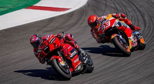 Video: Duel Sengit Bagnaia vs Marqiez MotoGP Aragon