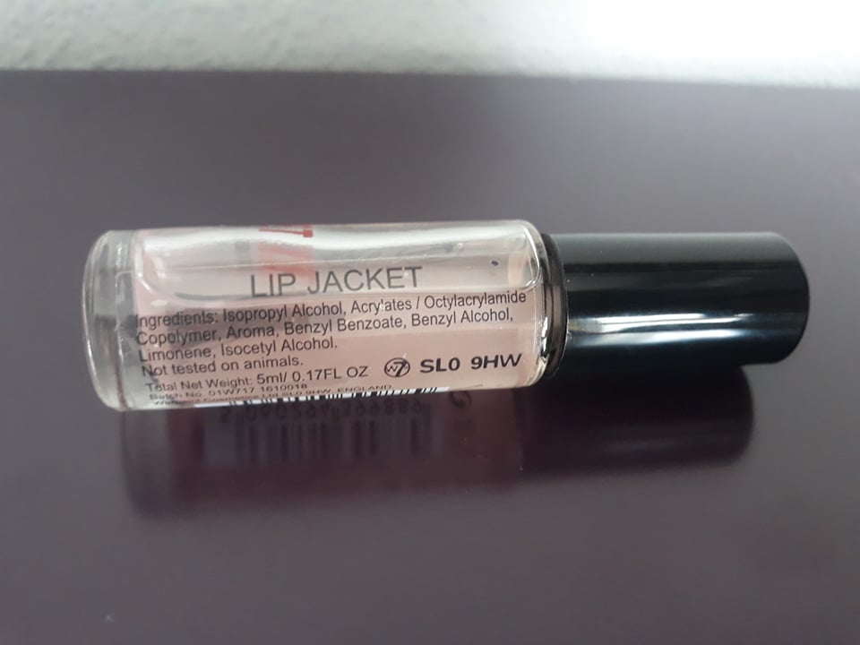 Nuestras Cositas A examen... Lip Jacket de W7