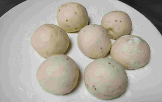 Dough balls Round shaped dough balls for onion kulcha