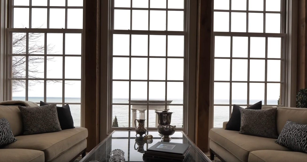24 Photos vs. 20 Bayview Dr, St. Catharines, ON Home Interior Design Tour
