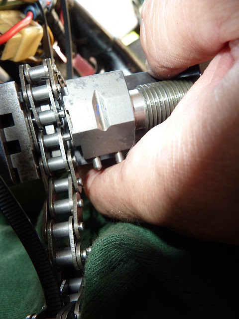 BikeTech7: How to change your camchain... or timing chain if you prefer.