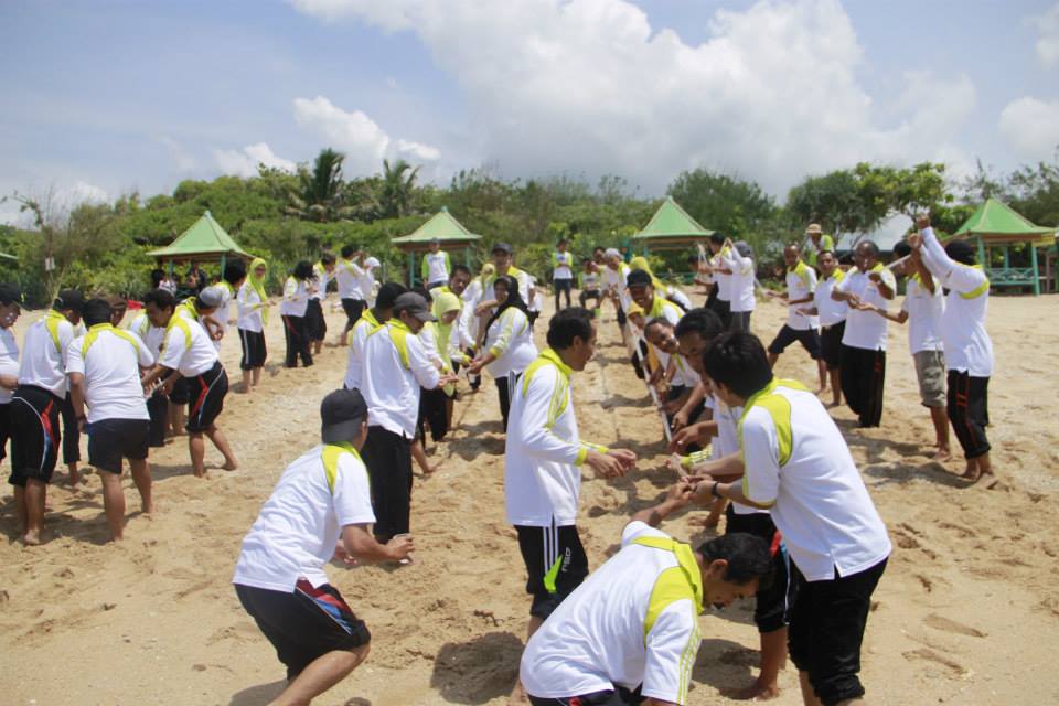 Serunya Kegiatan Outbound Fun Activity di Pantai ...