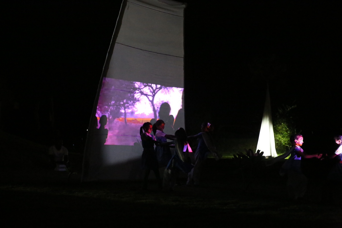 DD LIGHT & SHADOW PERFORMATIVE INSTALLATION IN ICHOL 2016 IN COLLABORATION WITH LOCAL CHILDREN