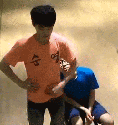 09.gif