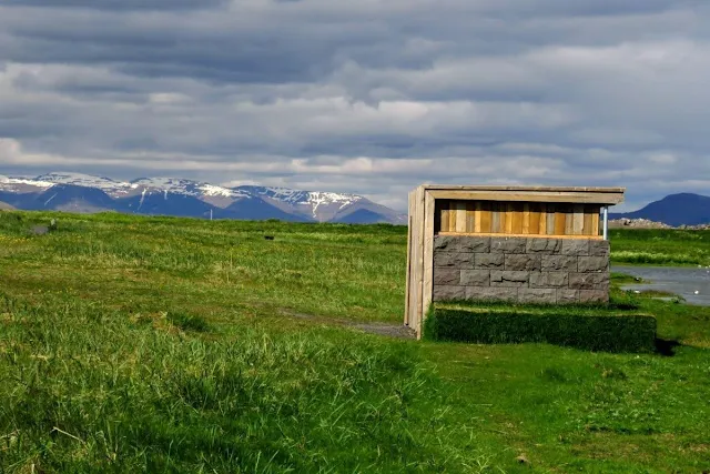 Bird hide spotted on a hike through Bakkatjörn Nature Reserve in Seltjarnarnes Iceland