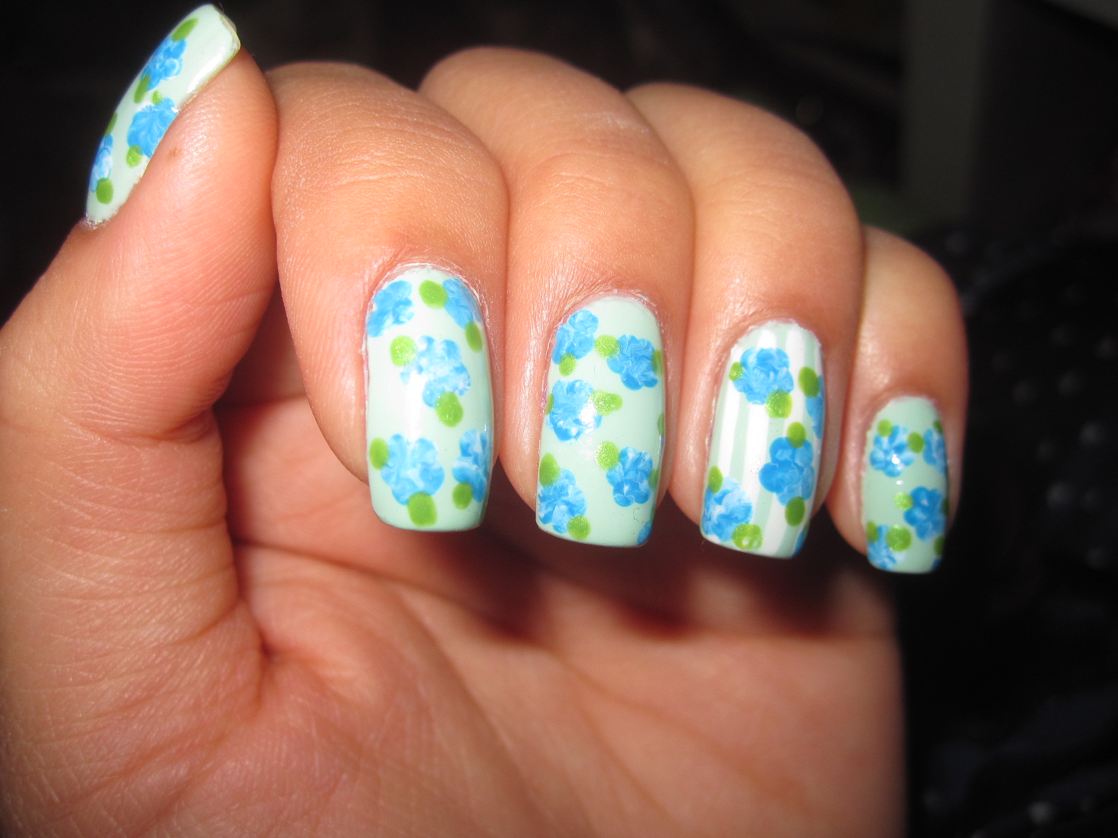 Jelly's Nails: Minted Floral Nails
