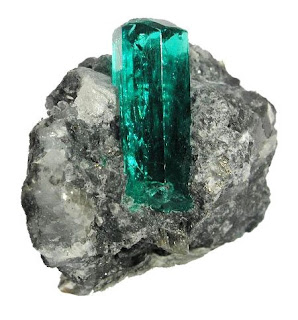 La esmeralda es la variedad verde de los berilos y la mas valiosa