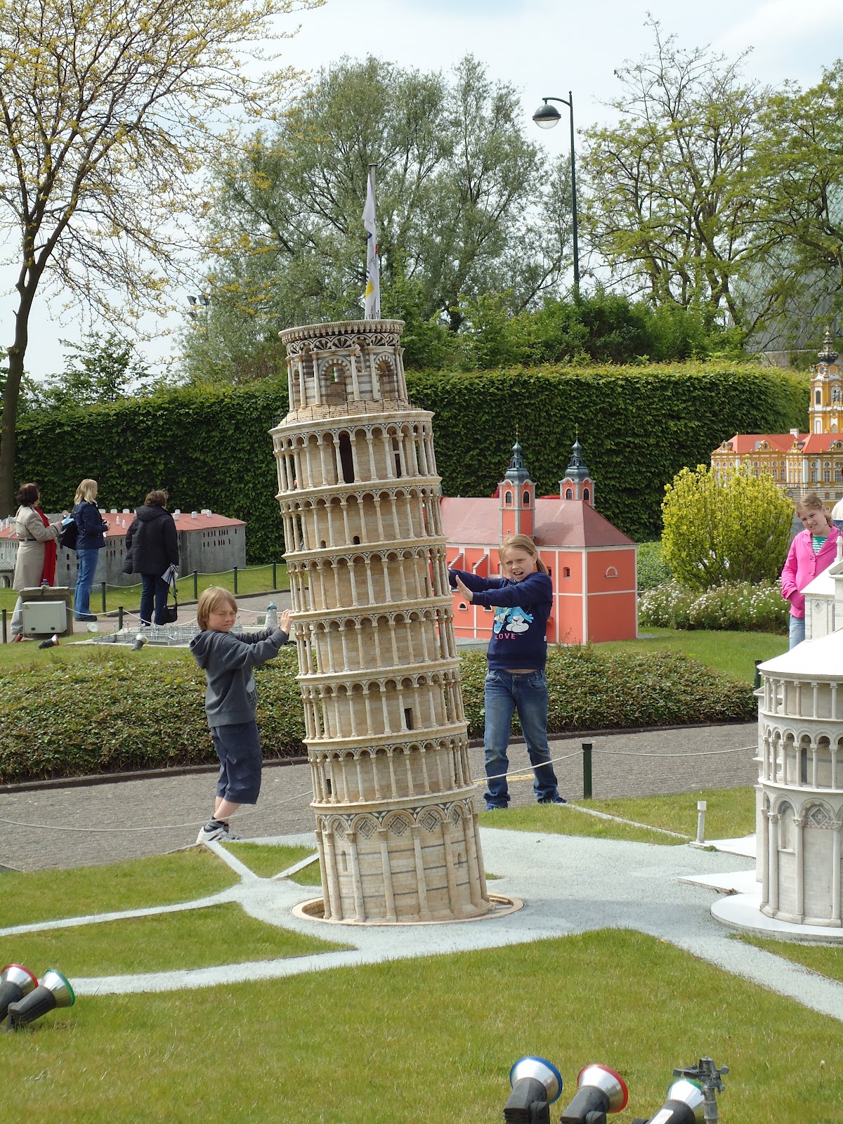 oo jipie waarom staat de toren van Pisa scheef