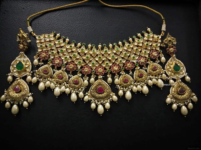 Women’s traditional accessories