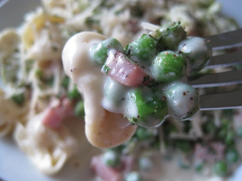 Mrs. Schwartz's Kitchen Tortellini Straw and Hay
