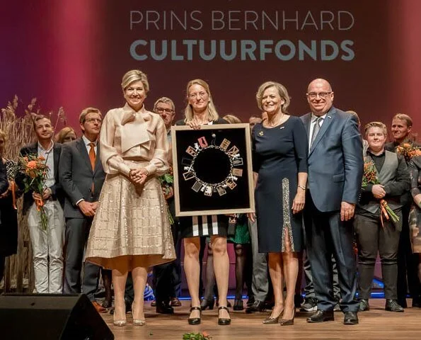 Princess Beatrix also attended the award ceremony. Prince Bernhard Culture Fund Prize to Dutch Mill Association