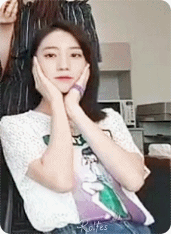 배유빈 오늘자 v앱에서 미모.gif | 인스티즈