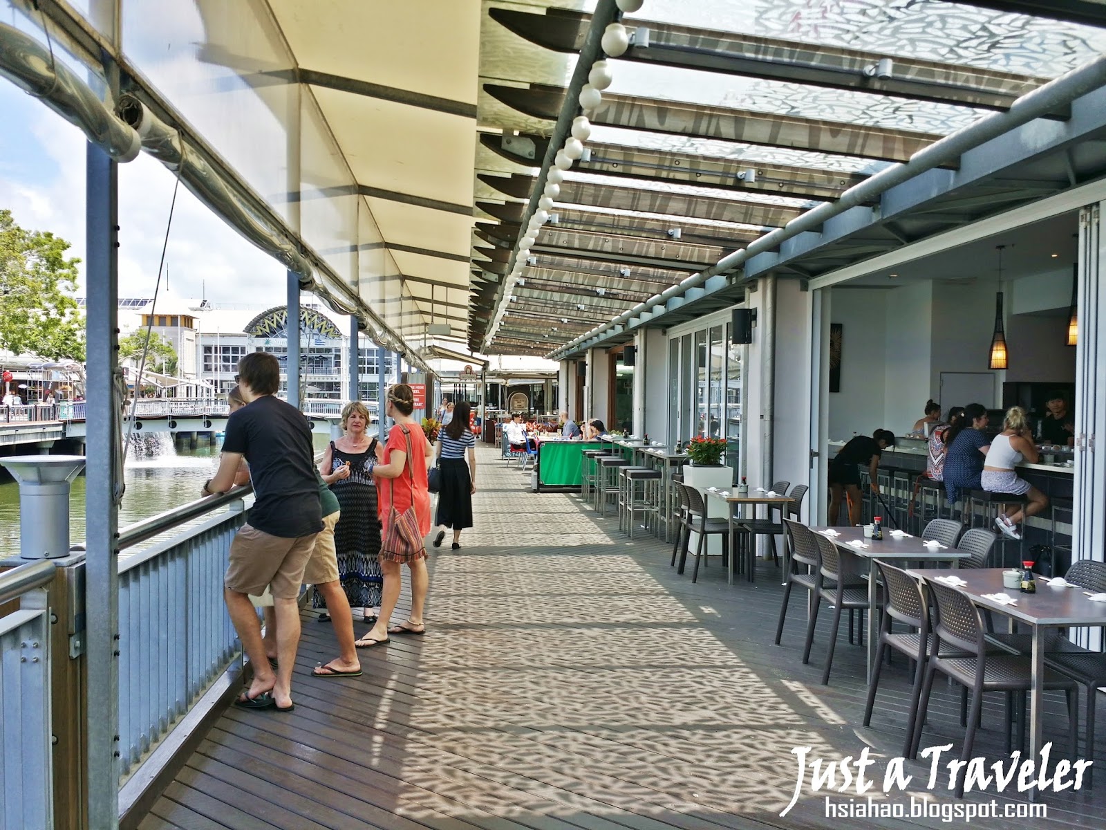 『陽光海岸』《沿岸》世界級的觀光聖地，Sunshine Coast 著名海灘介紹及Sunshine Plaza 購物商場！ Just a