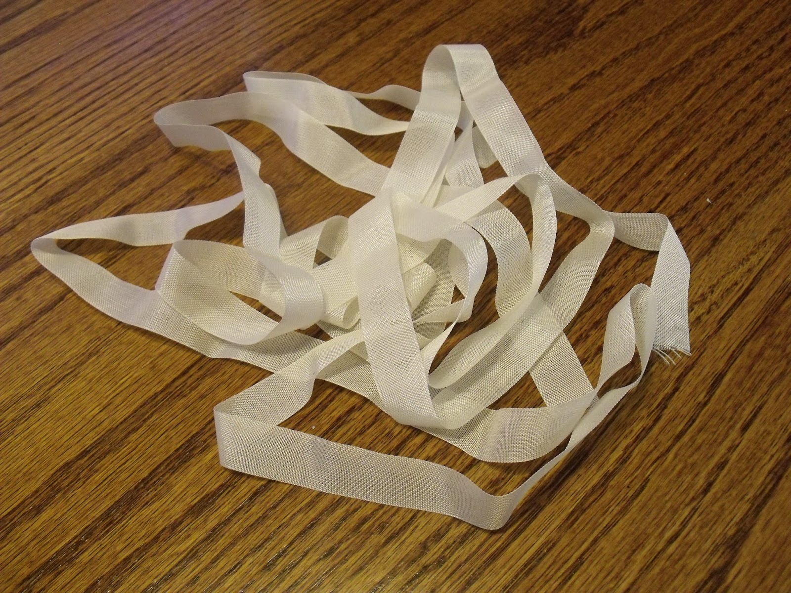 Classy Cards 'n Such Hand Dye Your Seam Binding using Glimmer Mist