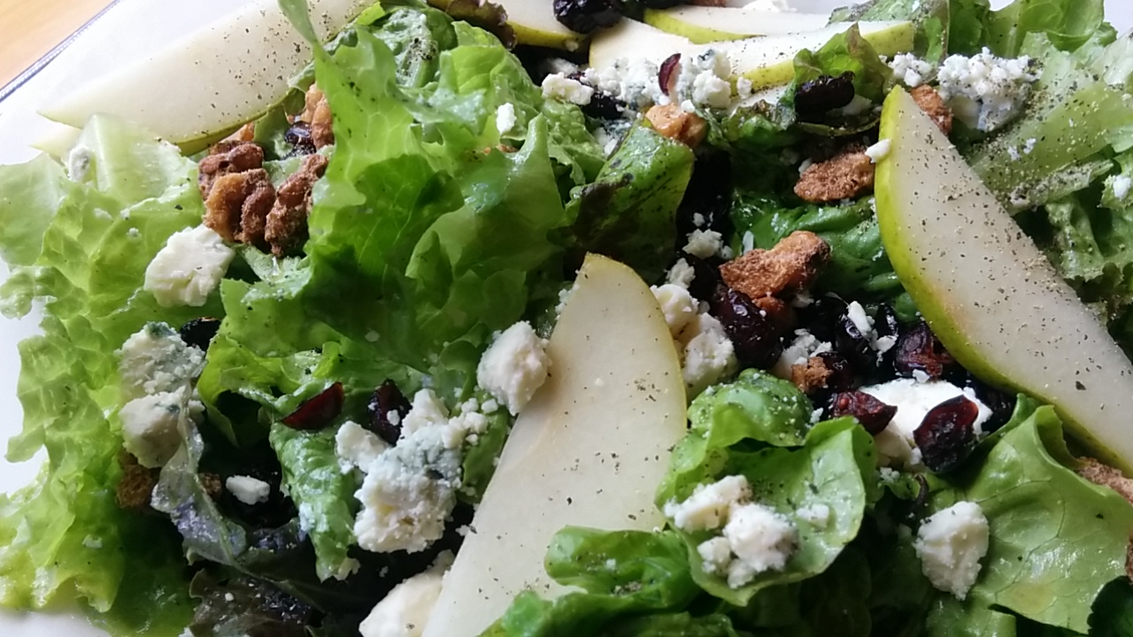 Got it, Cook it Pear, Bleu Cheese Salad with Maple Dressing