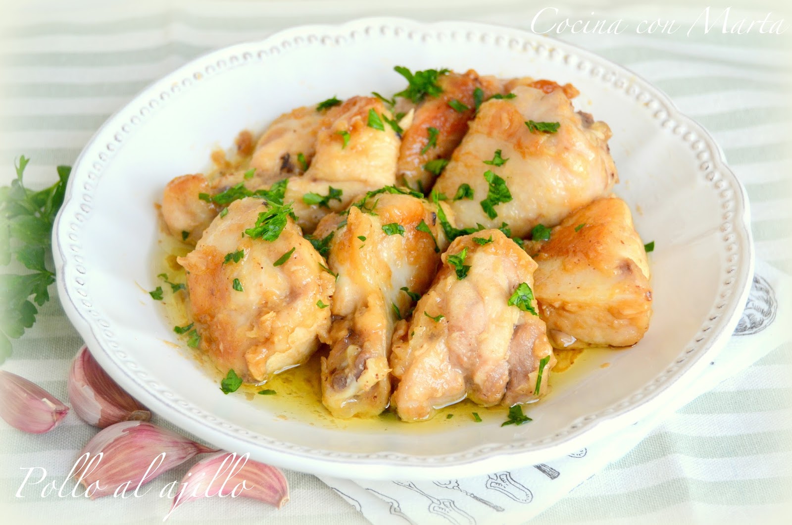 Pollo al ajillo. Receta tradicional. | CocinaconMarta.com